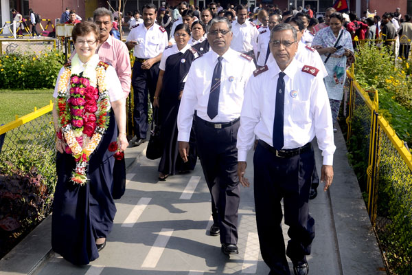 The General is welcomed at Vadodara Airport, Gujurat