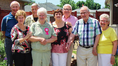 Mjr Hewlett with his siblings and their spouses