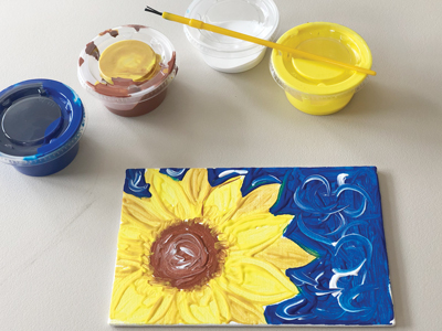 Photo of a sunflower painting craft