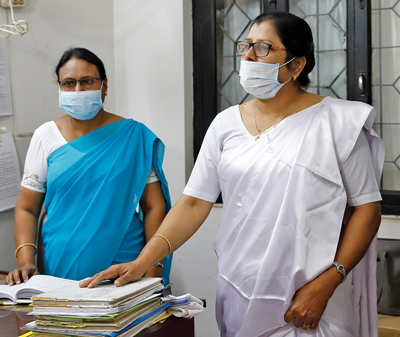 Photo of staff at the tuberculosis control clinic