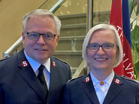 Photo of Lt-Colonels Brenda and Shawn Critch
