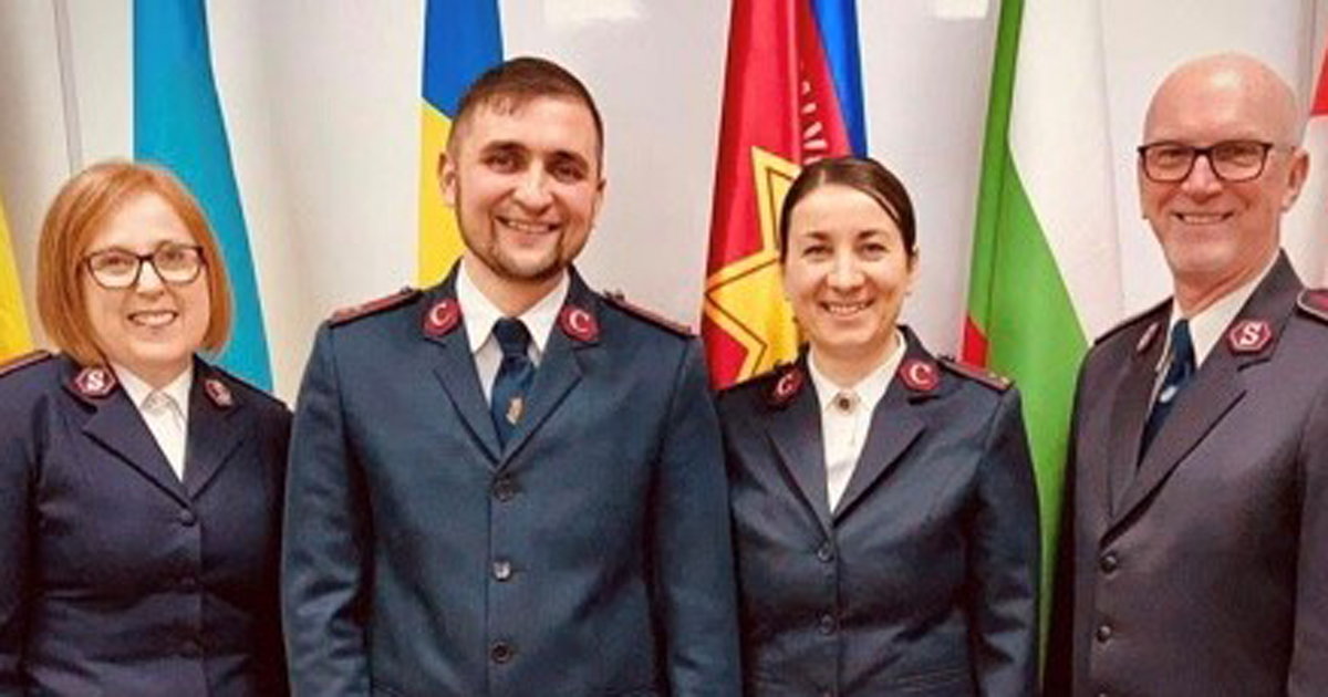 Captains Eduard and Inna Lebedev are installed as regional leaders in Bulgaria 