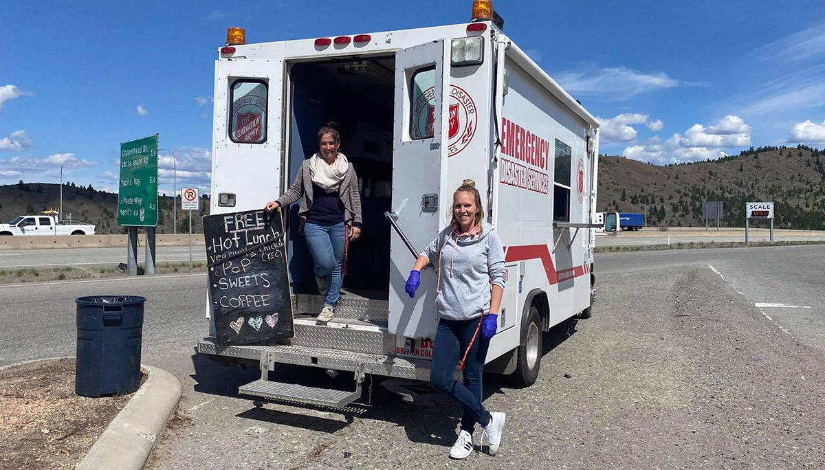 An EDS team in Kamloops, B.C., mobilizes to serve meals for truckers