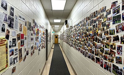 The wall of memories (Photo: Dolores Curlew)
