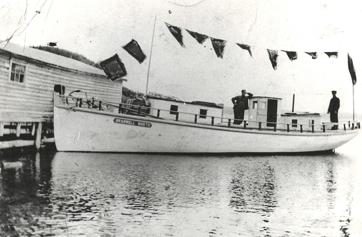 Black and white photo of a boat