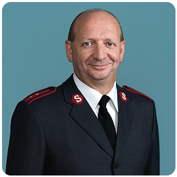Captain Lester Ward's headshot
