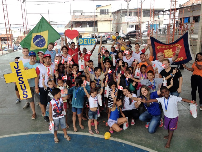 Rio Mission Teams Take Christ into the Community
